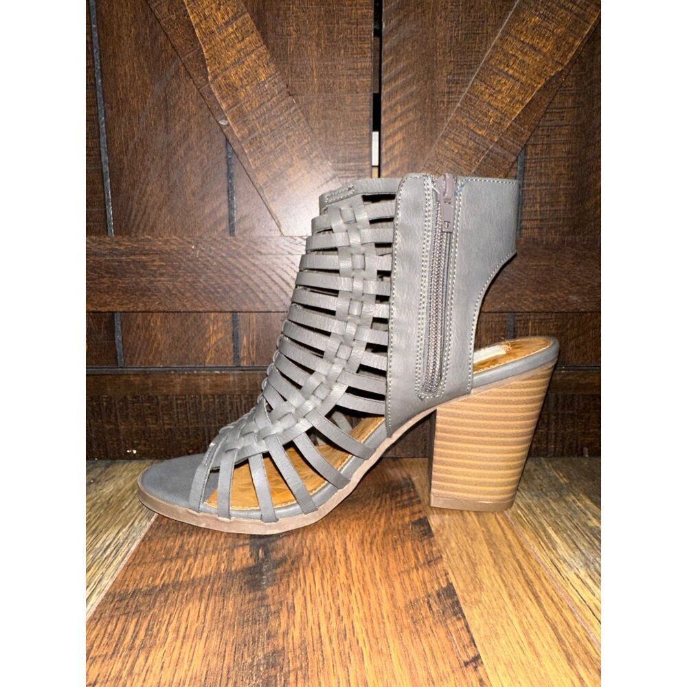 Sugar Vivid Peep Toe Side Cut outs Heeled Sandal‎ Size 8 - Picture 4 of 10